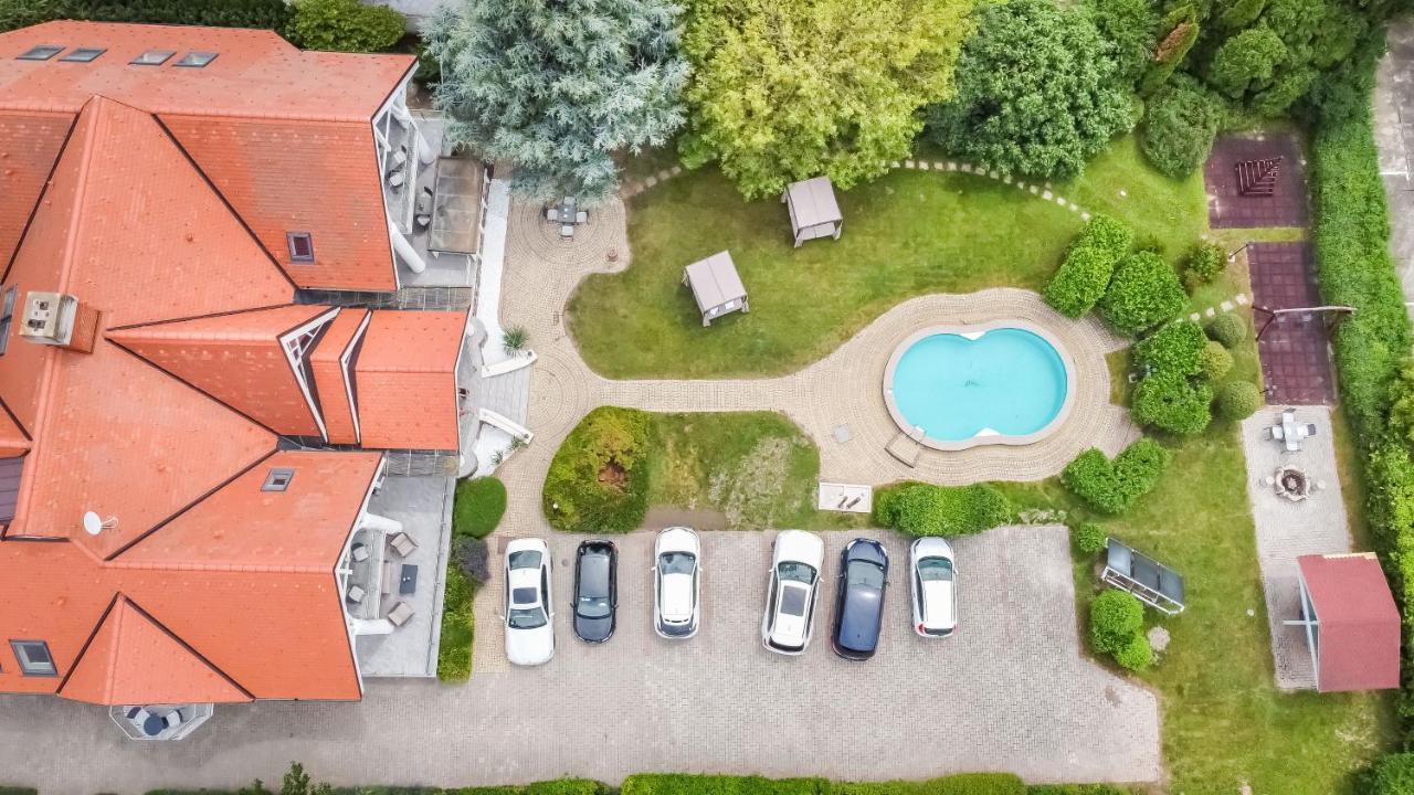 Hotel Clariss Балатональмаді Екстер'єр фото
