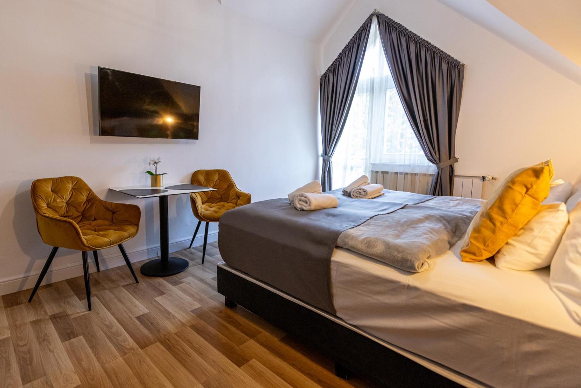 Hotel Clariss Балатональмаді Екстер'єр фото