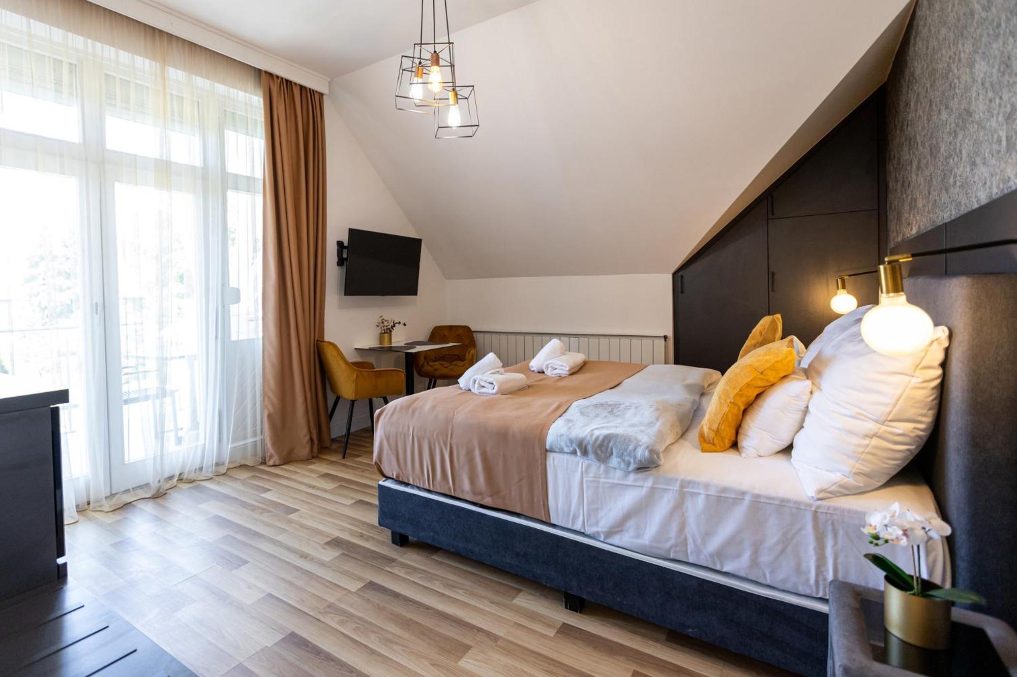 Hotel Clariss Балатональмаді Екстер'єр фото